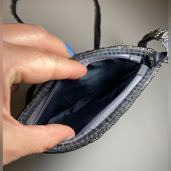 Beaded Crossbody Bag - Picture 4 of 6